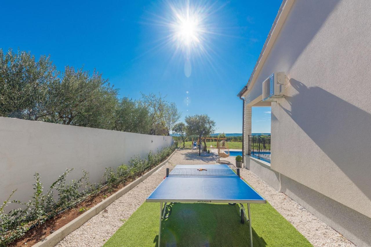 Villa Tara Zadarvillas Tinj Buitenkant foto