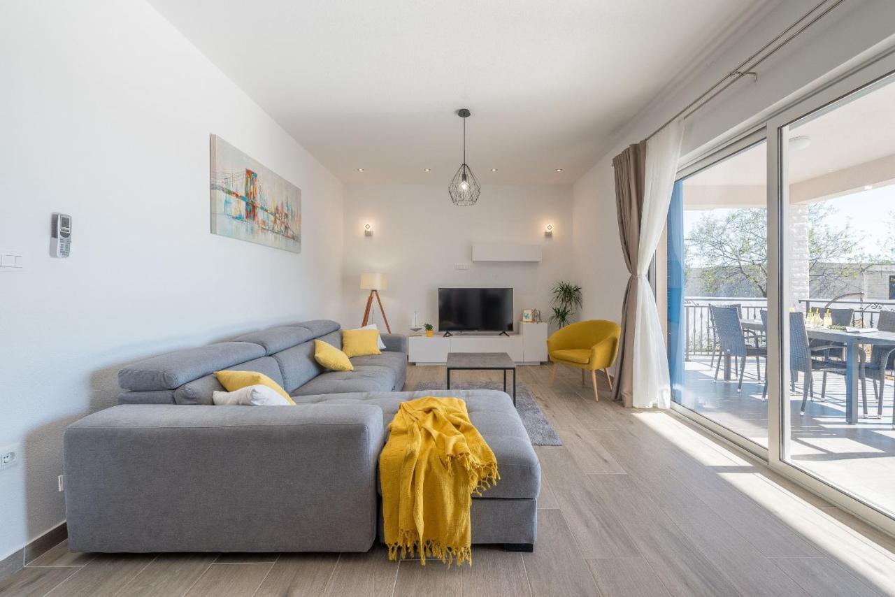 Villa Tara Zadarvillas Tinj Buitenkant foto