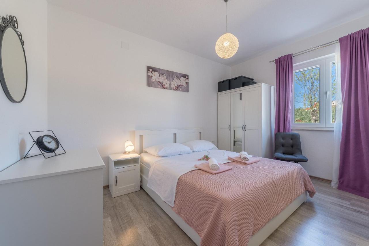 Villa Tara Zadarvillas Tinj Buitenkant foto