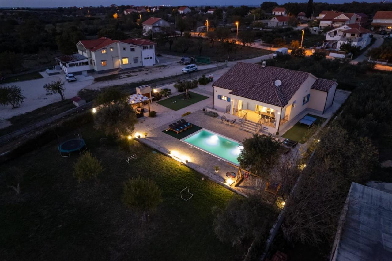 Villa Tara Zadarvillas Tinj Buitenkant foto