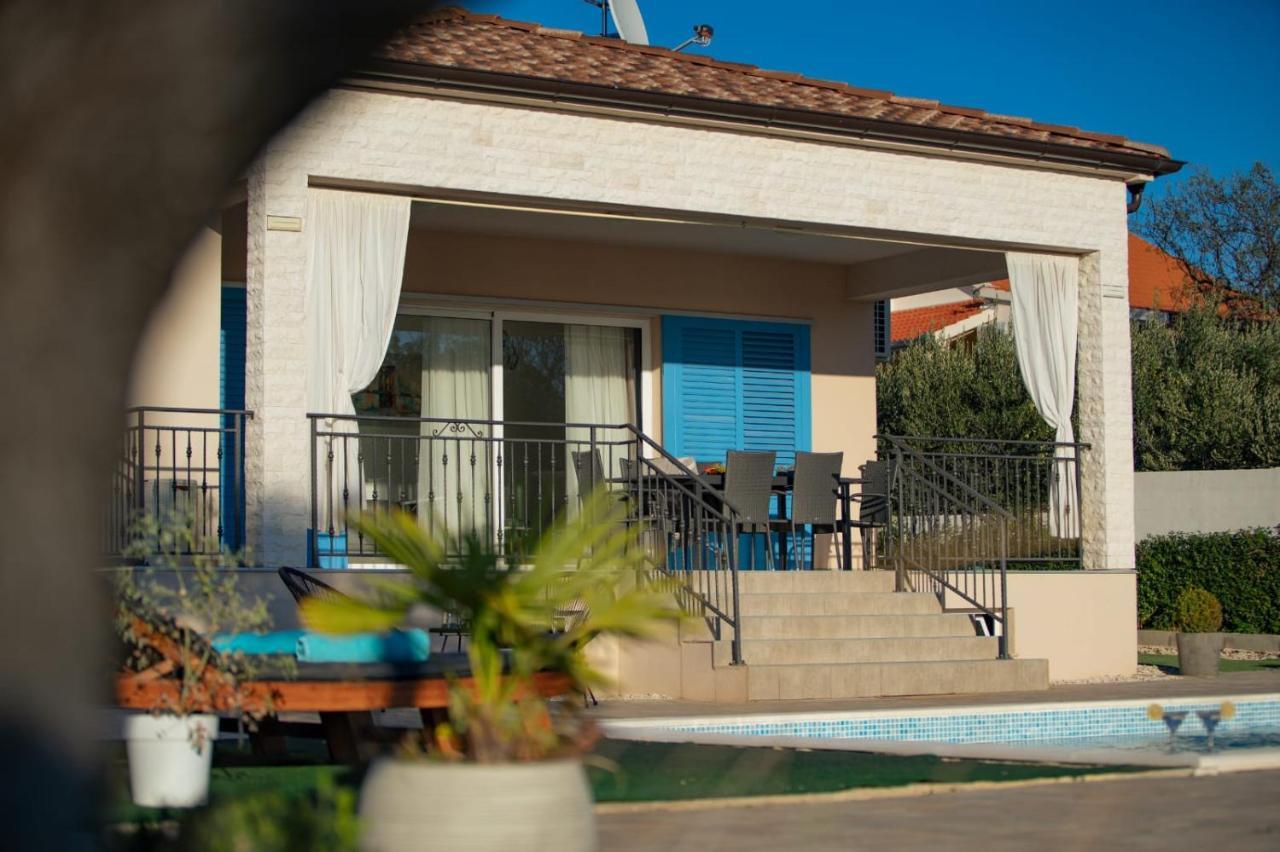 Villa Tara Zadarvillas Tinj Buitenkant foto