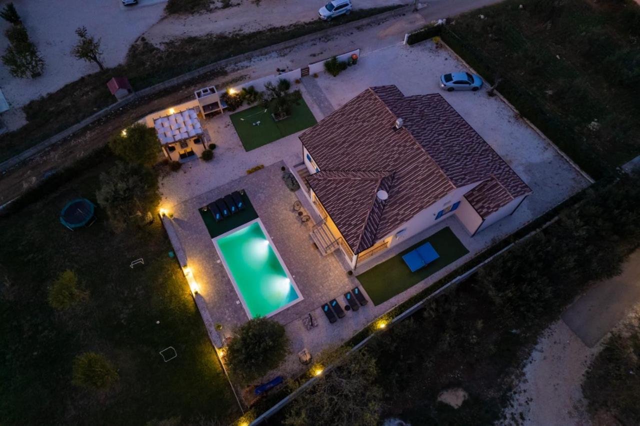 Villa Tara Zadarvillas Tinj Buitenkant foto