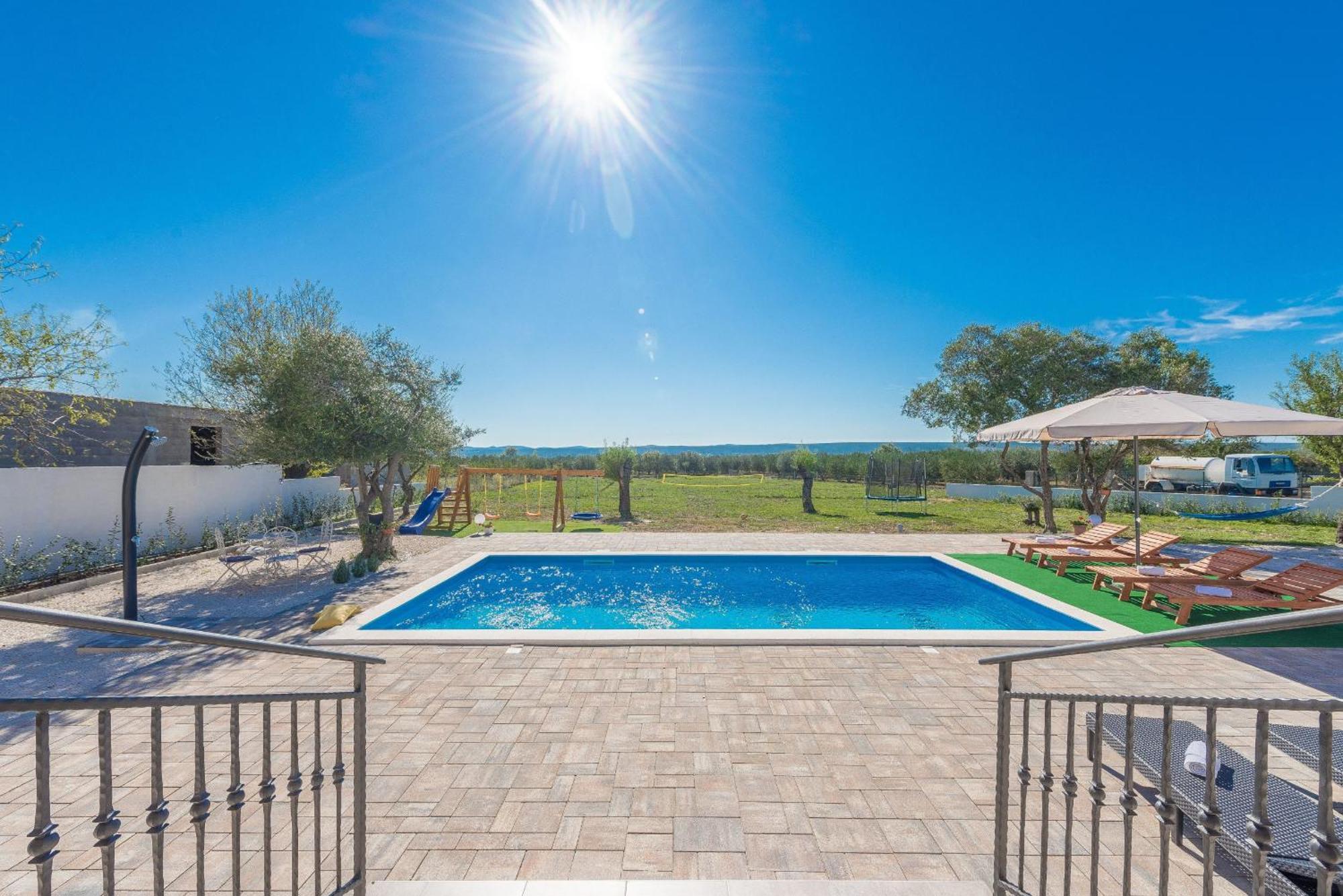 Villa Tara Zadarvillas Tinj Buitenkant foto